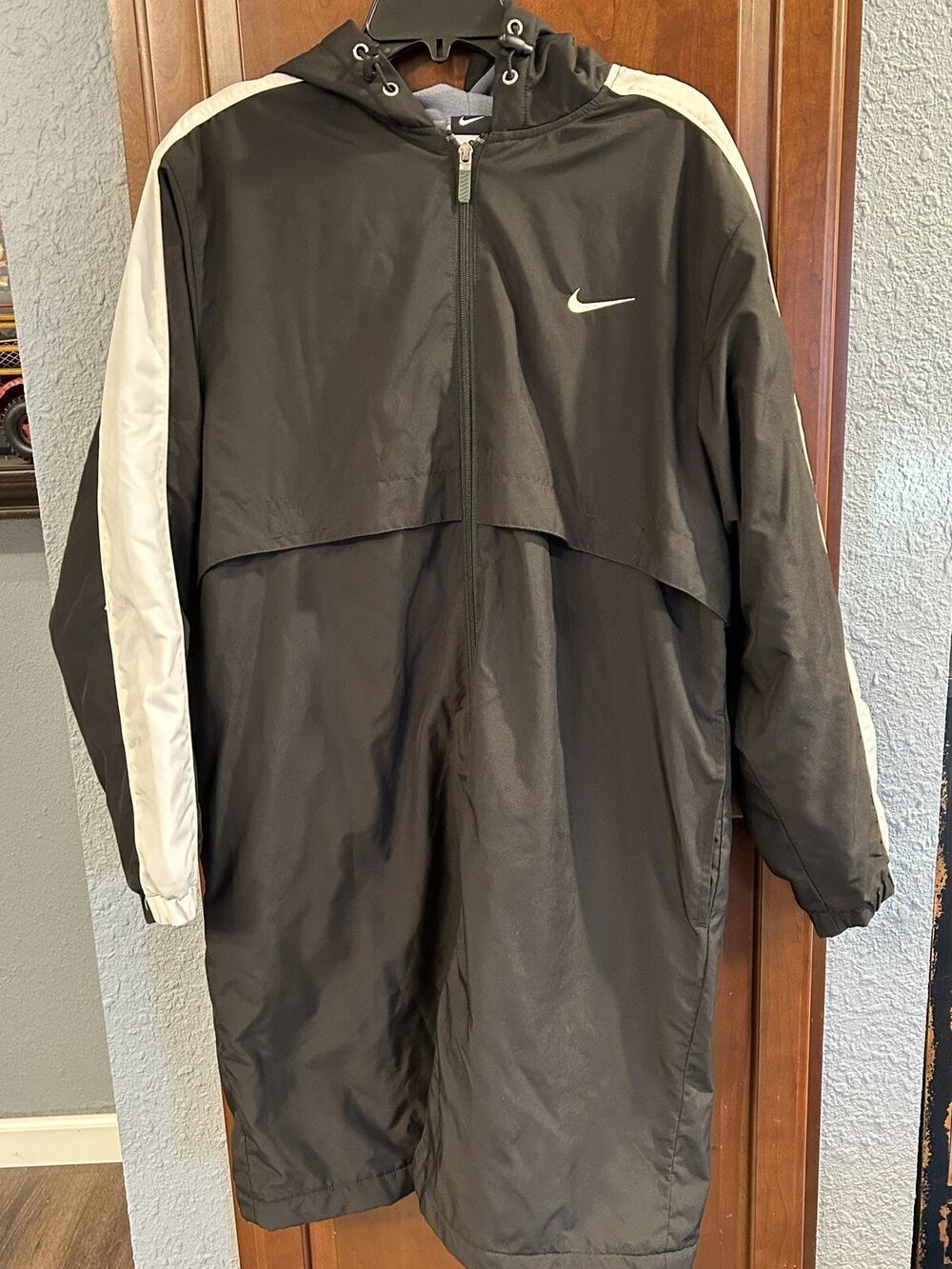 Nike Women’s SZ Small Long Sportswear Jacket Black White Soft Embroidered Swoosh